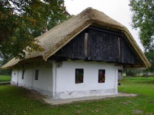 Simoničeva domačija pred obnovo, leta 2020